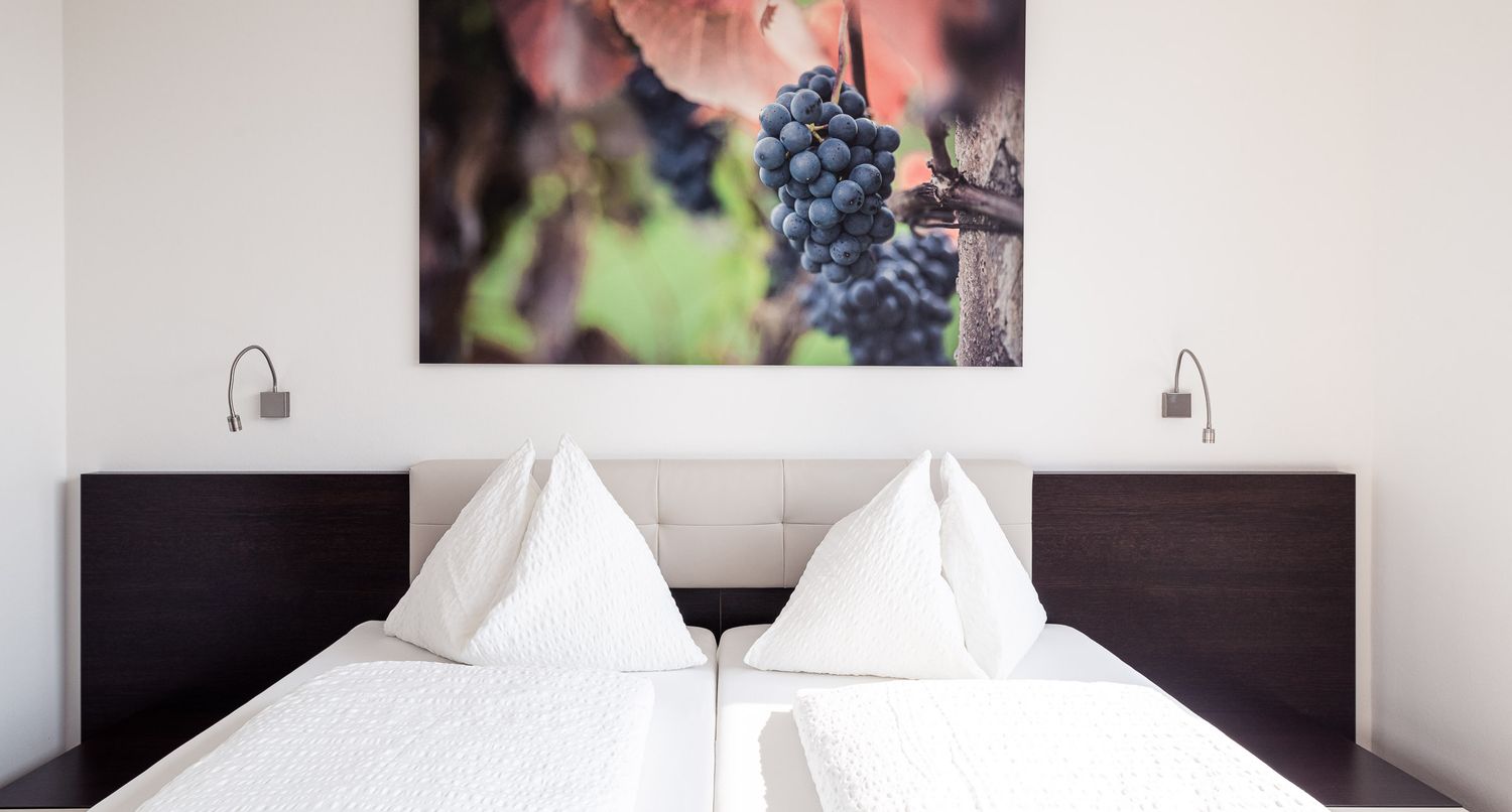 Stilvoll eingerichtetes Schlafzimmer